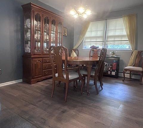 4th image of 15 Robin Rd