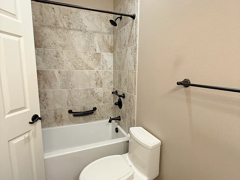 2545 NW Awbrey Rd — Photo 24