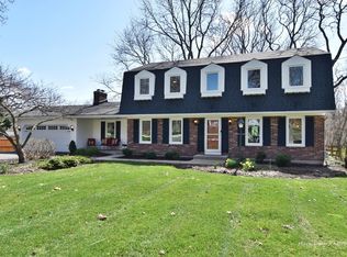 4N643 S Circle Dr, St Charles, IL