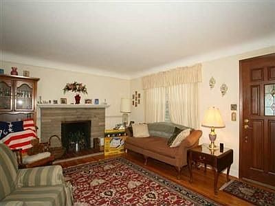 2nd image of 1321 Thurnridge Dr