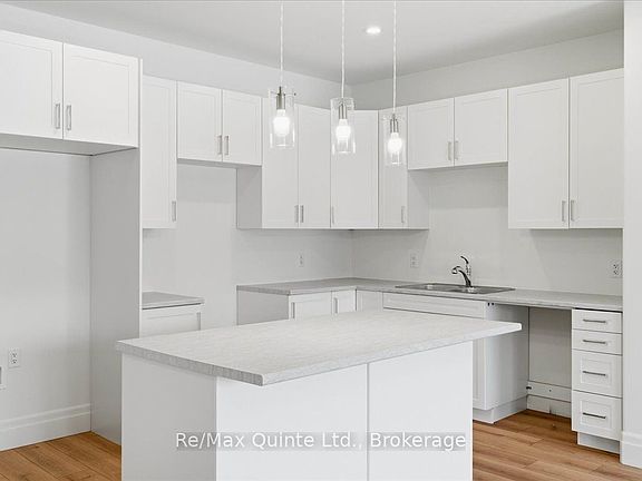 5th image of 101 Buchanan Ave