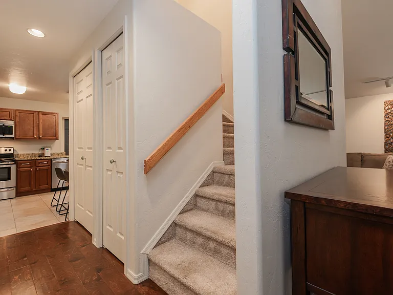 150 N Forgeus Ave — Photo 10