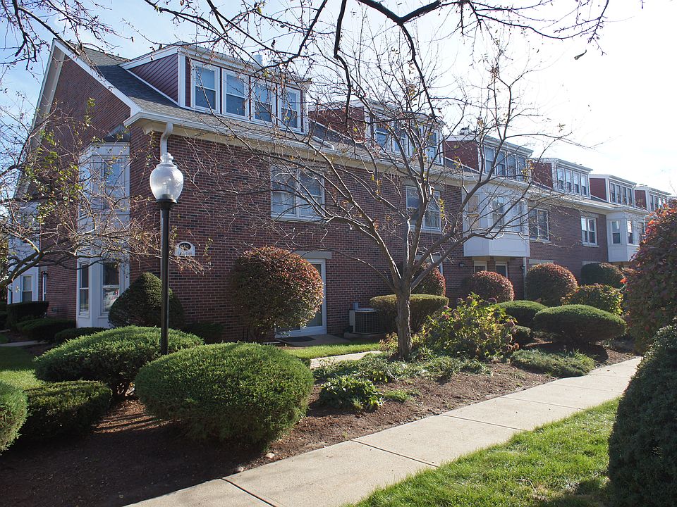 1st image of 142 Quincy Shore Dr Unit 145