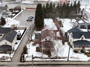 42 Sanders St, Tillsonburg, ON N4G 1H6