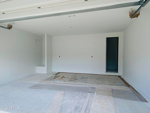 2nd image of 2370 E CY Avenue