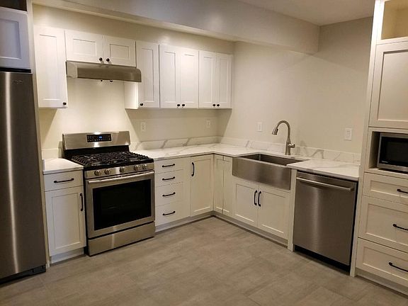 Kitchen with Quartz countertops