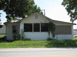 108 1st Ave NE, Gravette, AR 72736