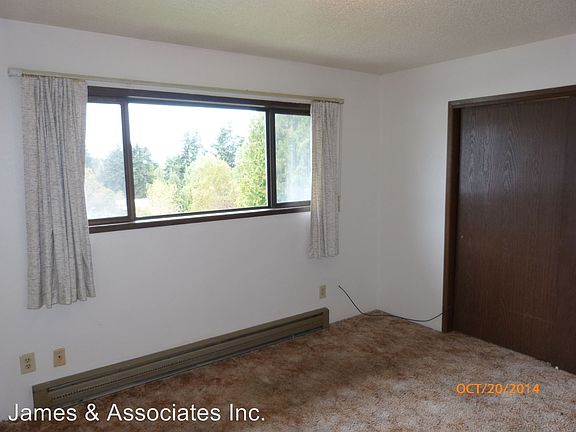 4th image of 2938 E Walnut St APT 07