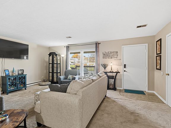 3rd image of 2364 Satinwood Dr