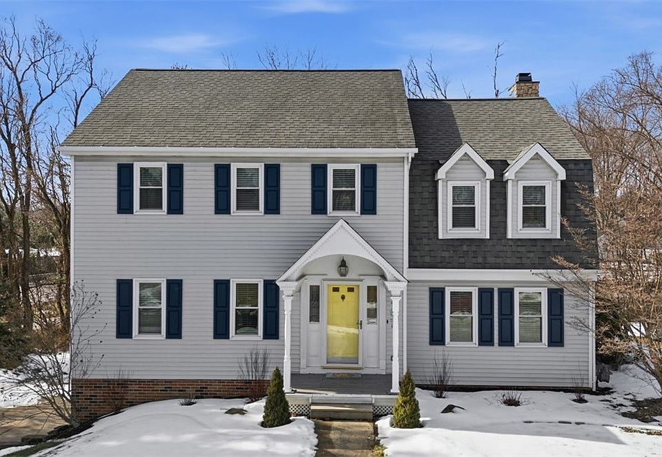 1st image of 201 Hunting Ridge Trl