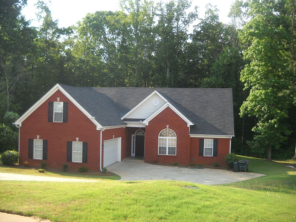 Contemporary Home on Private Cul-de-Sac