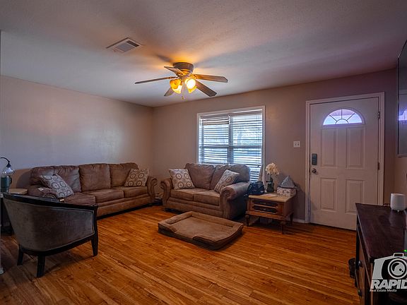 2nd image of 1024 N Bishop St