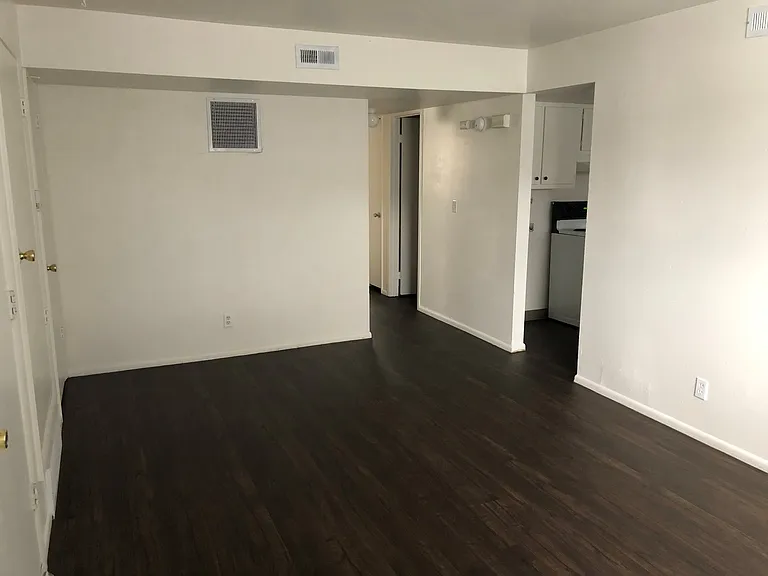 5900 S 275 W — Photo 3