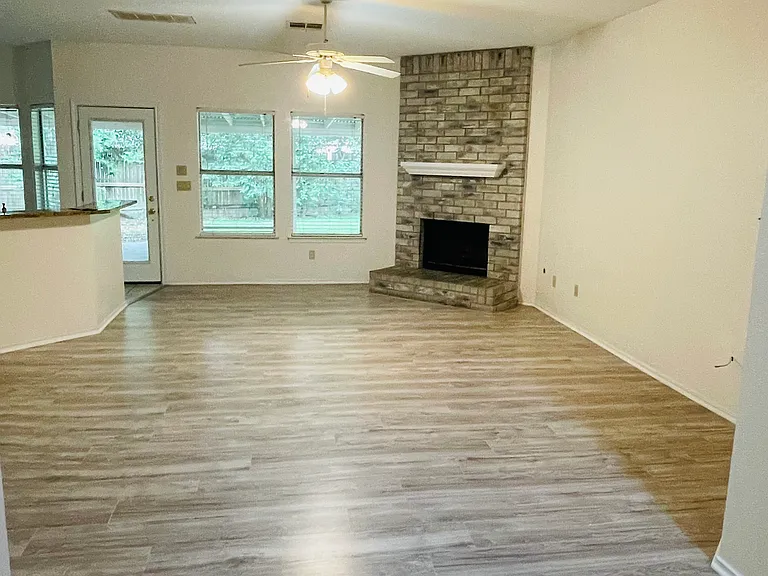 1817 Taron Cv — Photo 4