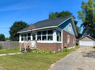 30 Highland Ave, Dixfield, ME 04224