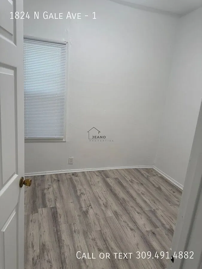 Cozy 2 Bedroom Home — Photo 3