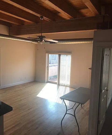 500 N Damen Ave #205 — Photo 14