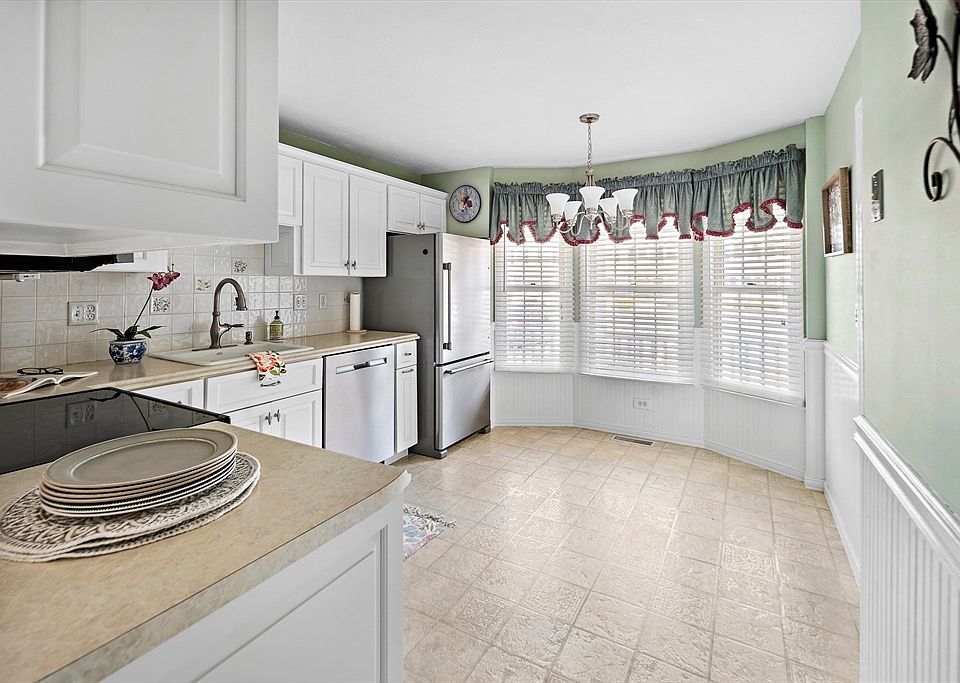 Bellwood Condominium 58 Bellwood Cir Bellingham MA Zillow