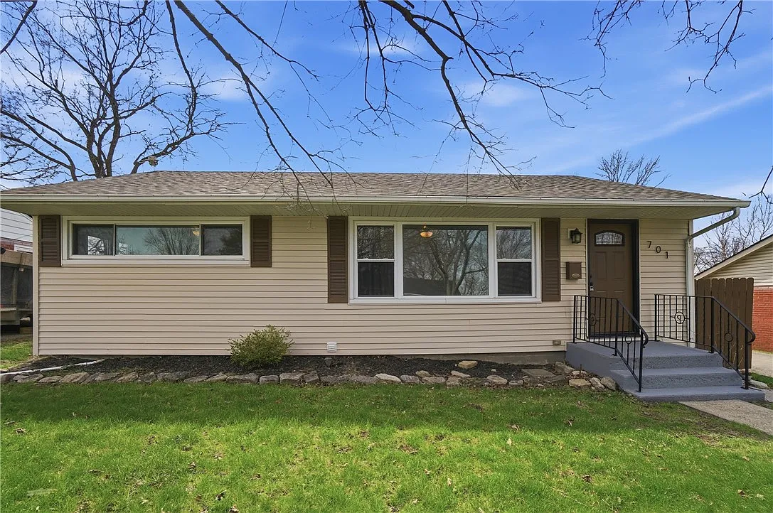 701 Southline Dr photo 1
