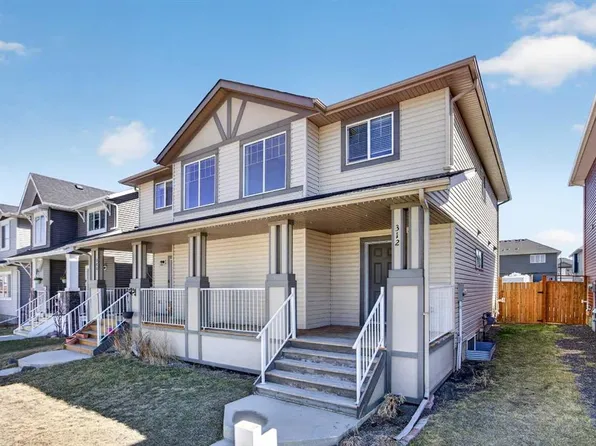 312 W Willow St, Cochrane, AB T4C 0Y9