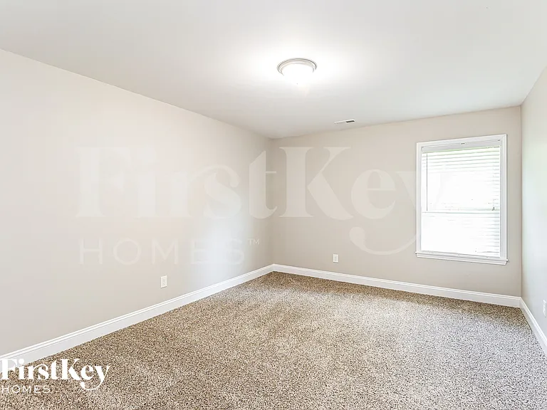 5602 Falkland Dr — Photo 15