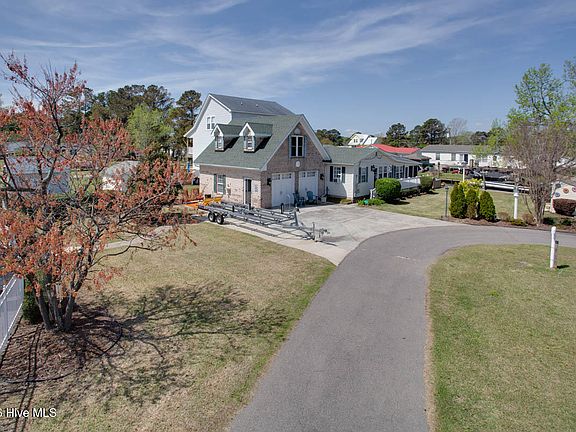 5th image of 153 Shell Drive