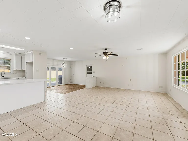 101 Fanny St — Photo 13