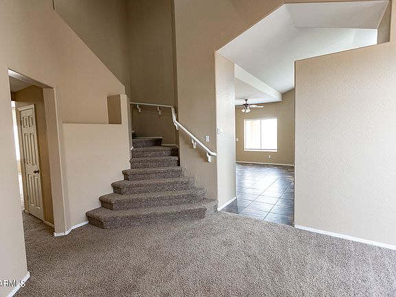 5th image of 2045 N PINE Place