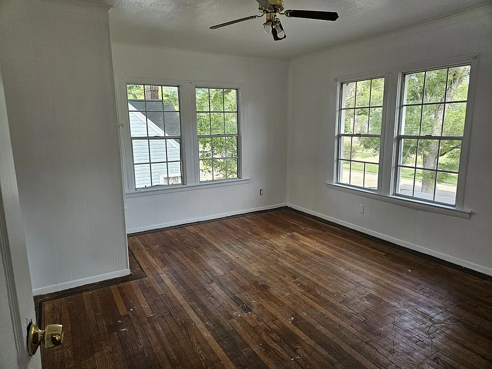 917 Pecan Blvd
