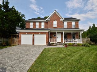 418 S Larrimore St, Arlington, VA 22204