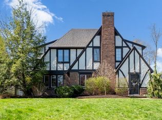 3124 Warrington Rd, Shaker Heights, OH 44120