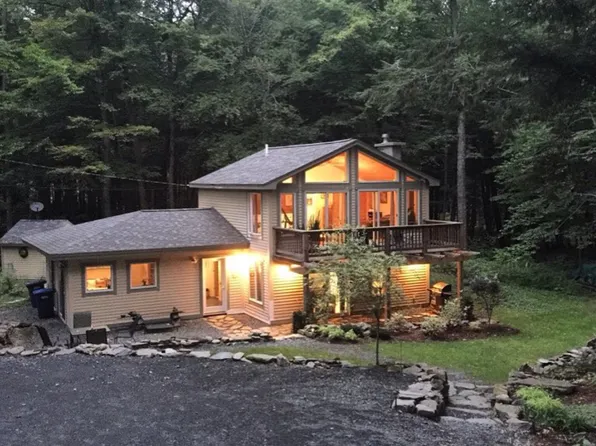 230 Bentley Rd, White River Junction, VT 05001