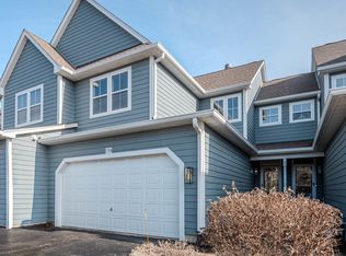 134 Woodview Ct #134, Glen Ellyn, IL 60137