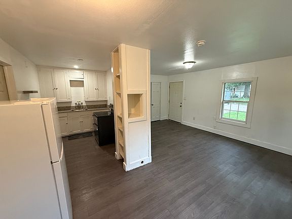 5th image of 1822 W Park Ave #1822