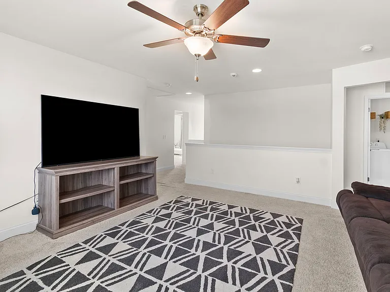 499 Bedford Dr — Photo 25