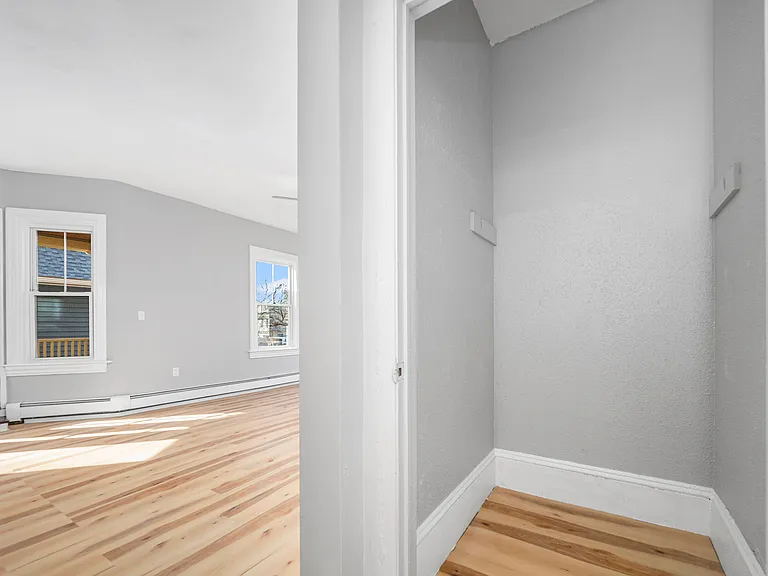 200 Lexington Ave #2 — Photo 11