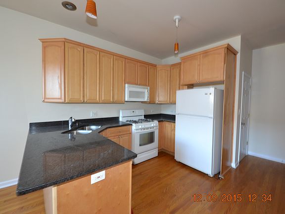 Kitchen (granite counter top)