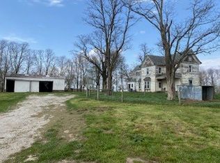 1464-900 East Rd, Tower Hill, IL 62571