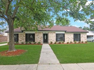 811 N Lake Verret Ct, Slidell, LA 70461