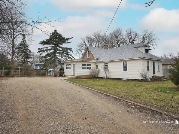 35694 N Laurel Ave, Ingleside, IL 60041