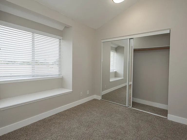 Pacific Vista — Photo 6