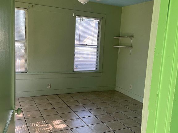 4th image of 2205 Roosevelt Ave