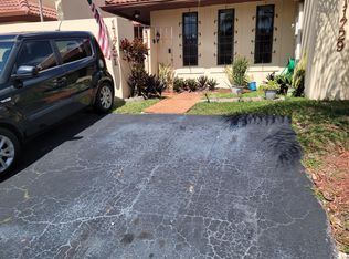 11731 SW 112th Ter, Miami, FL 33186