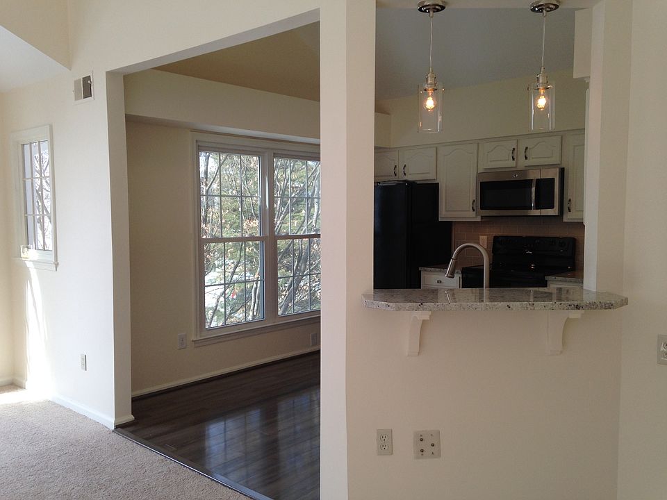 2nd image of 1439 Church Hill Pl