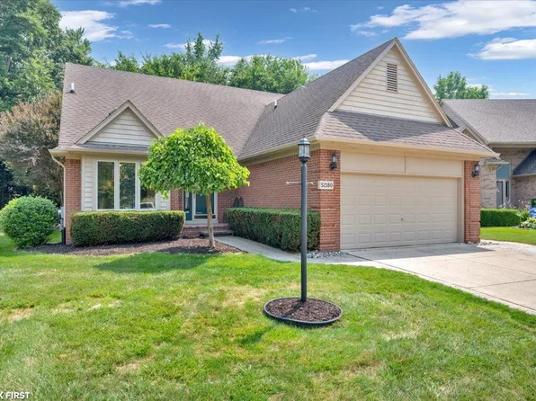 52180 Jacqueline Ct, Macomb, MI 48042