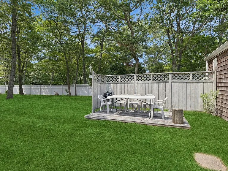 232 Norfolk Dr — Photo 29