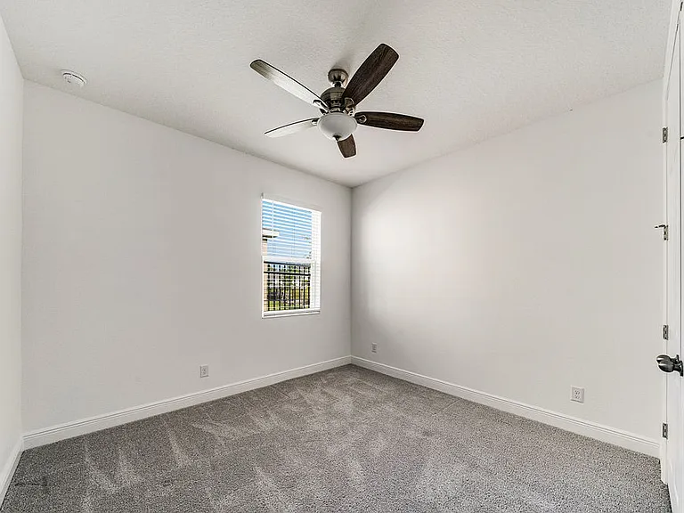 4921 Olivia Ct — Photo 21