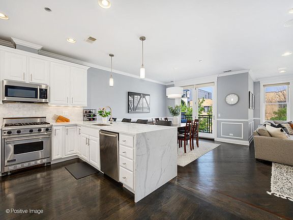 3rd image of 3823 N Ashland Ave #301