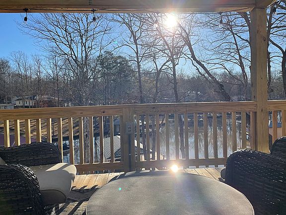 3rd image of 105 Fawn Ct