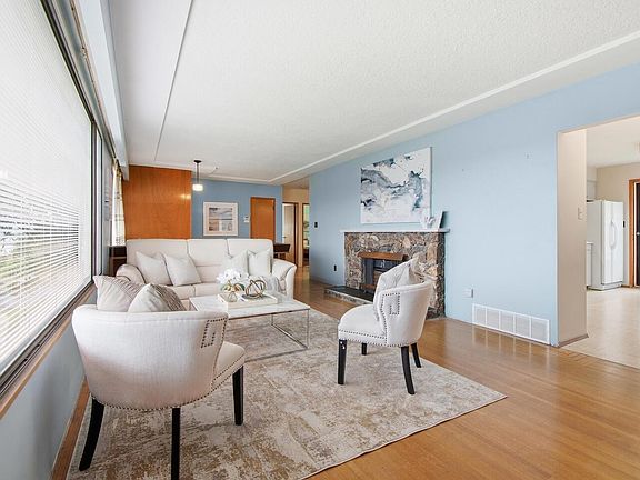 5th image of 11264 135a St